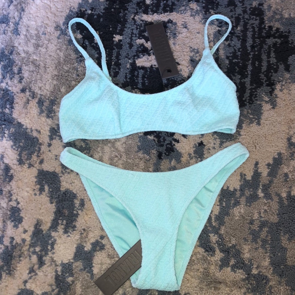 Cheeky bottoms Swimsuit Set with Bag. - Picture 2 of 4